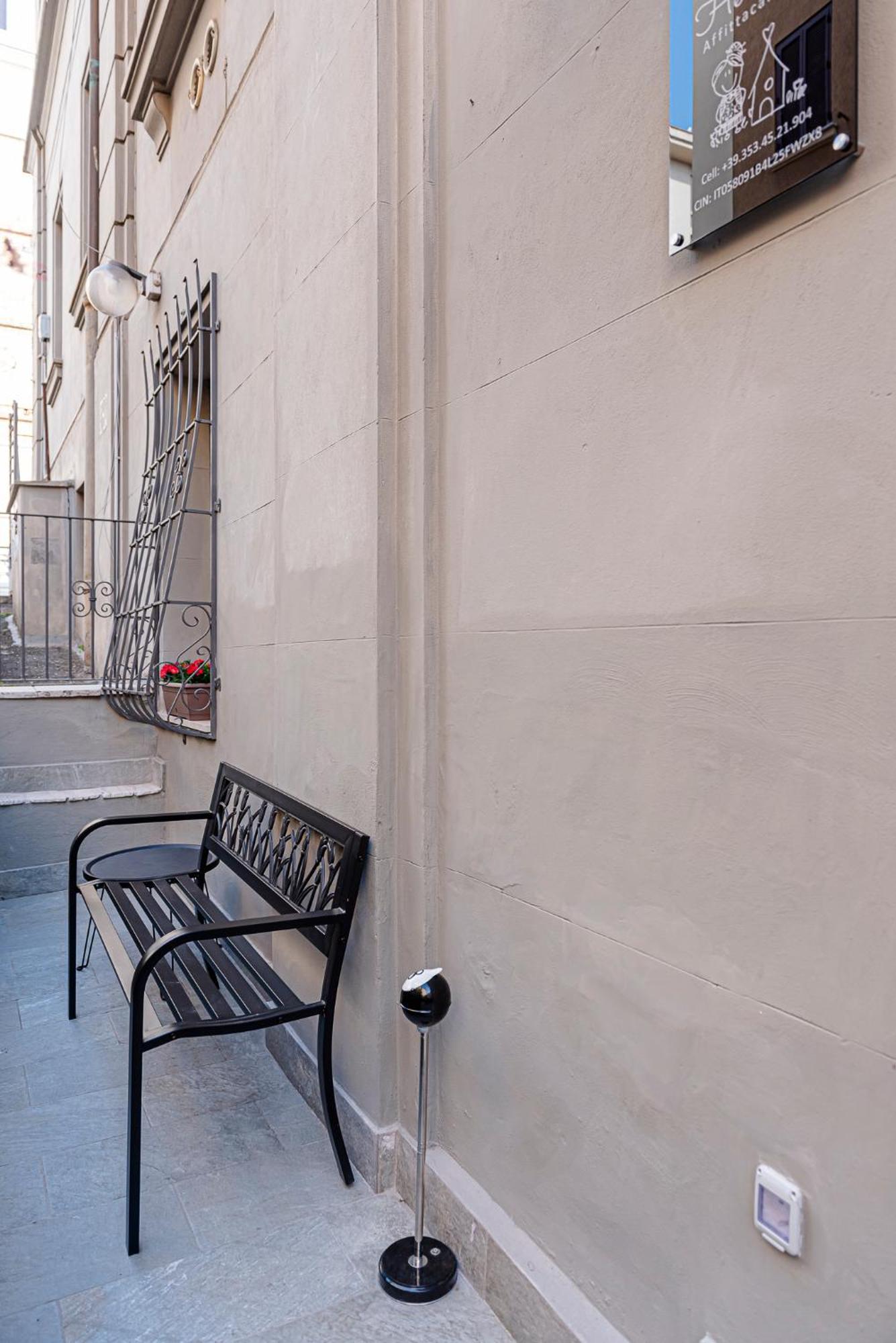 Helle Hus Guest House - 200M From Piazza Bologna Metro And 10 Minutes From The Colosseum Luaran gambar