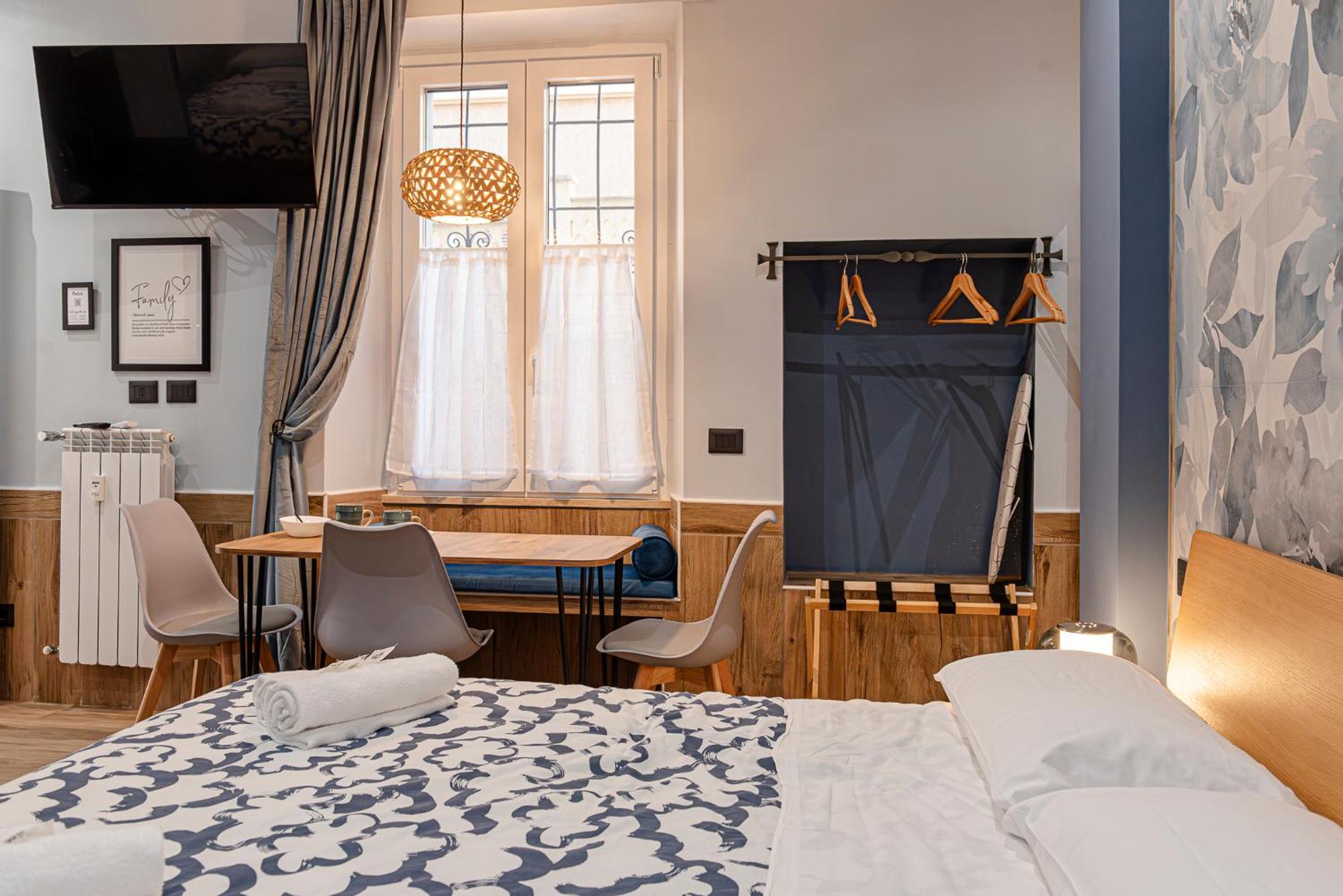 Helle Hus Guest House - 200M From Piazza Bologna Metro And 10 Minutes From The Colosseum Bilik gambar