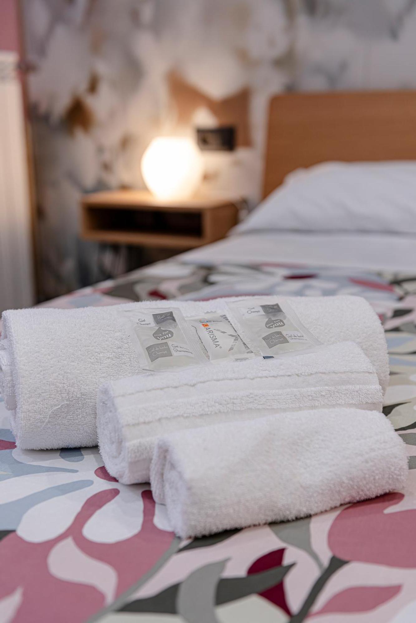 Helle Hus Guest House - 200M From Piazza Bologna Metro And 10 Minutes From The Colosseum Bilik gambar